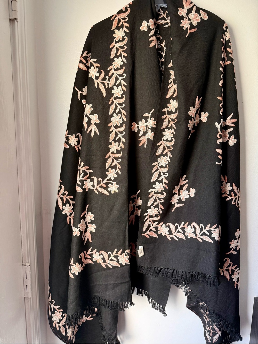 VTG Kashmiri Pakistan Wool Shawl Pashmina Black Embroidered Floral Fringe Boho